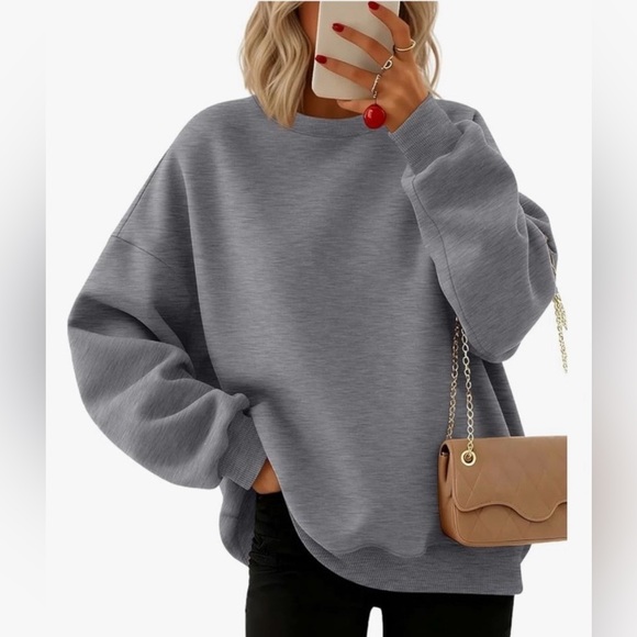 Trendy Queen Tops - Trendy Queen Gray Women's Oversized Sweatshirt Medium New With Tags